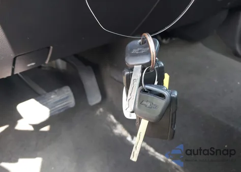 2015 Chevrolet Silverado 1500 1Lt из США, поврежденный, VIN 1GCVKREC3FZ345146